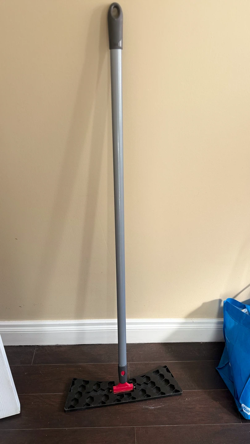 Rubbermaid flat mop