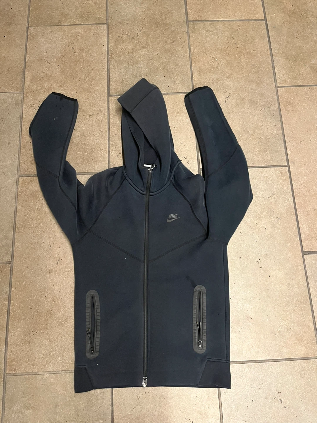 Nike Tech Fleece Full-Zip Hoodie Black