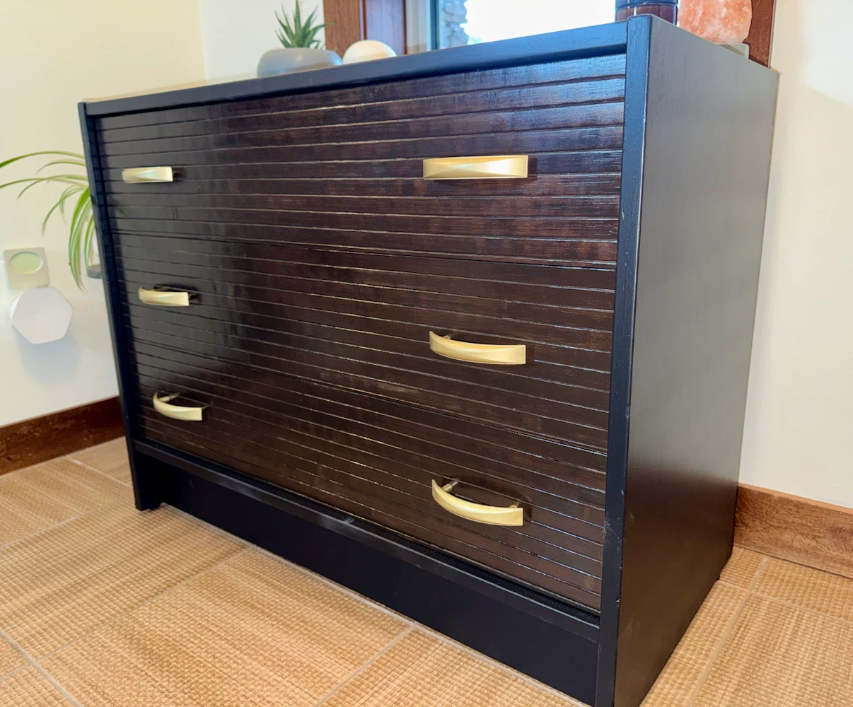 Refinished Fluted 3-Drawer Dresser – Dark Wood & Black - photo 5