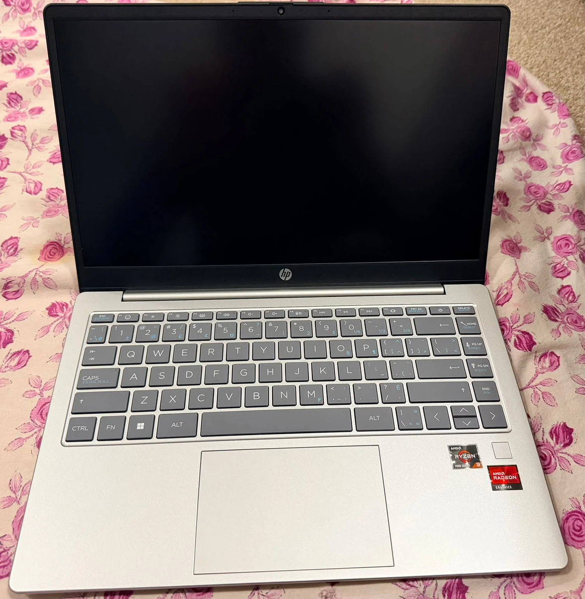 HP Ryzen 3 7320U Laptop - photo 2