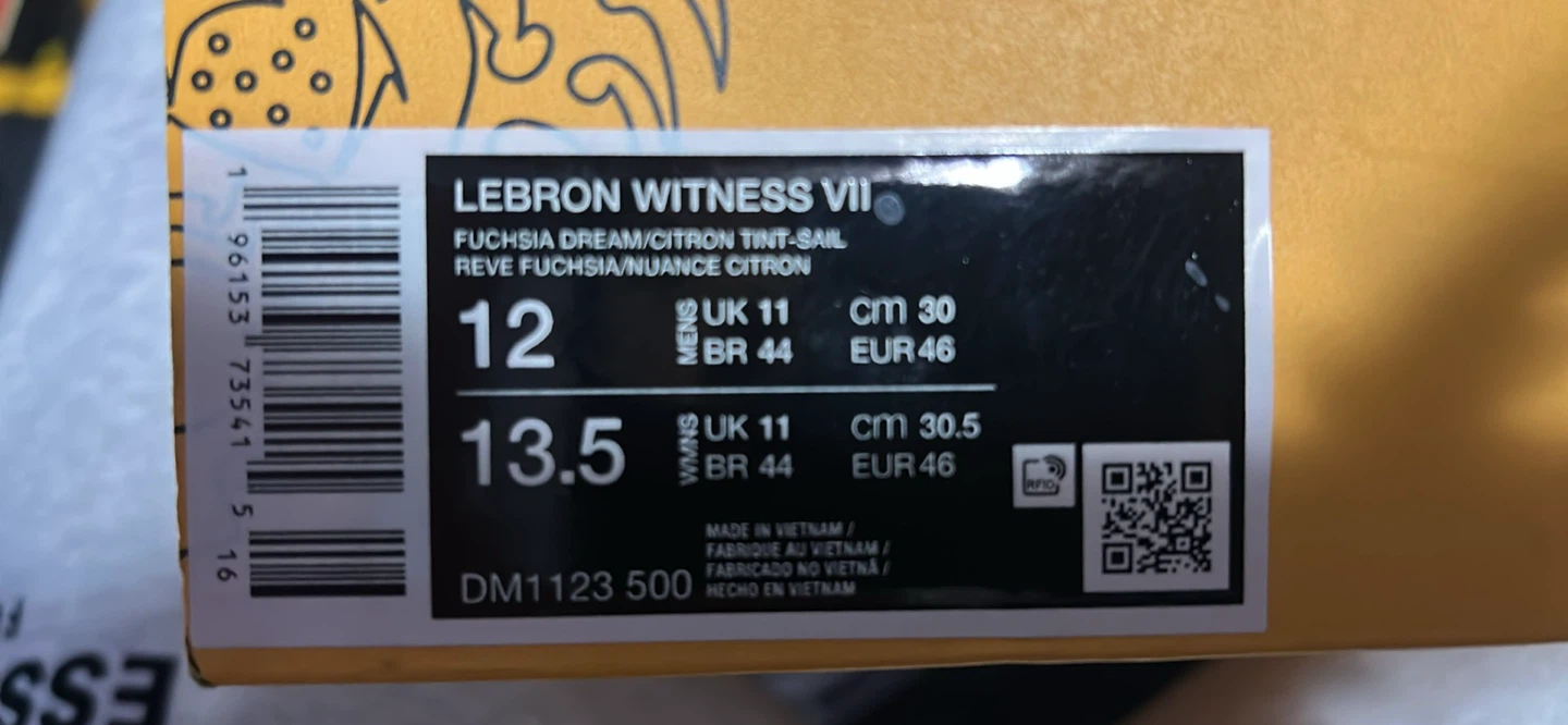 Nike LeBron Witness VII Basketball Shoes - photo 2