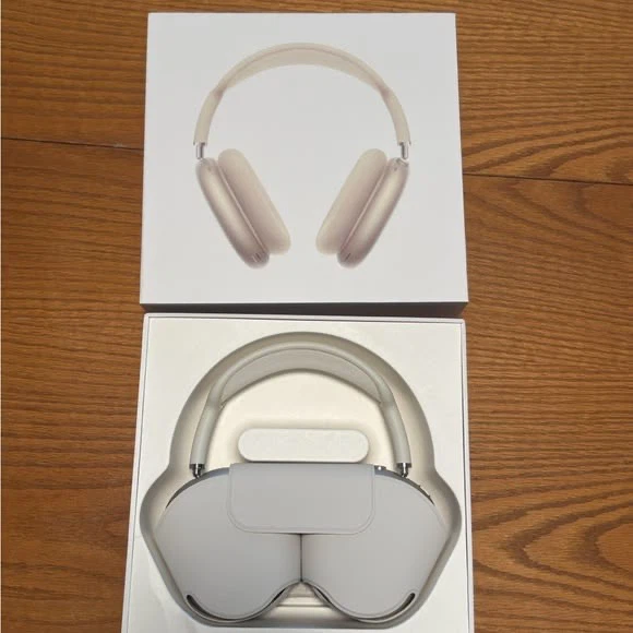 Apple AirPods Max Headphones