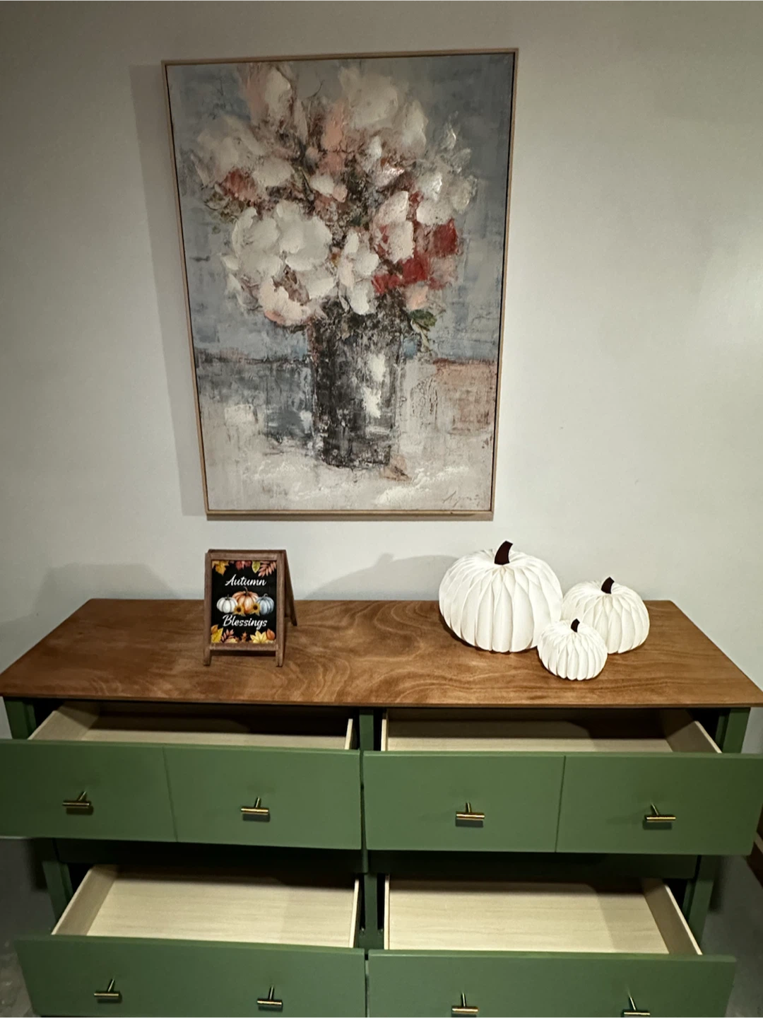 Green Eight-Drawer Dresser with Gold Handles - photo 3