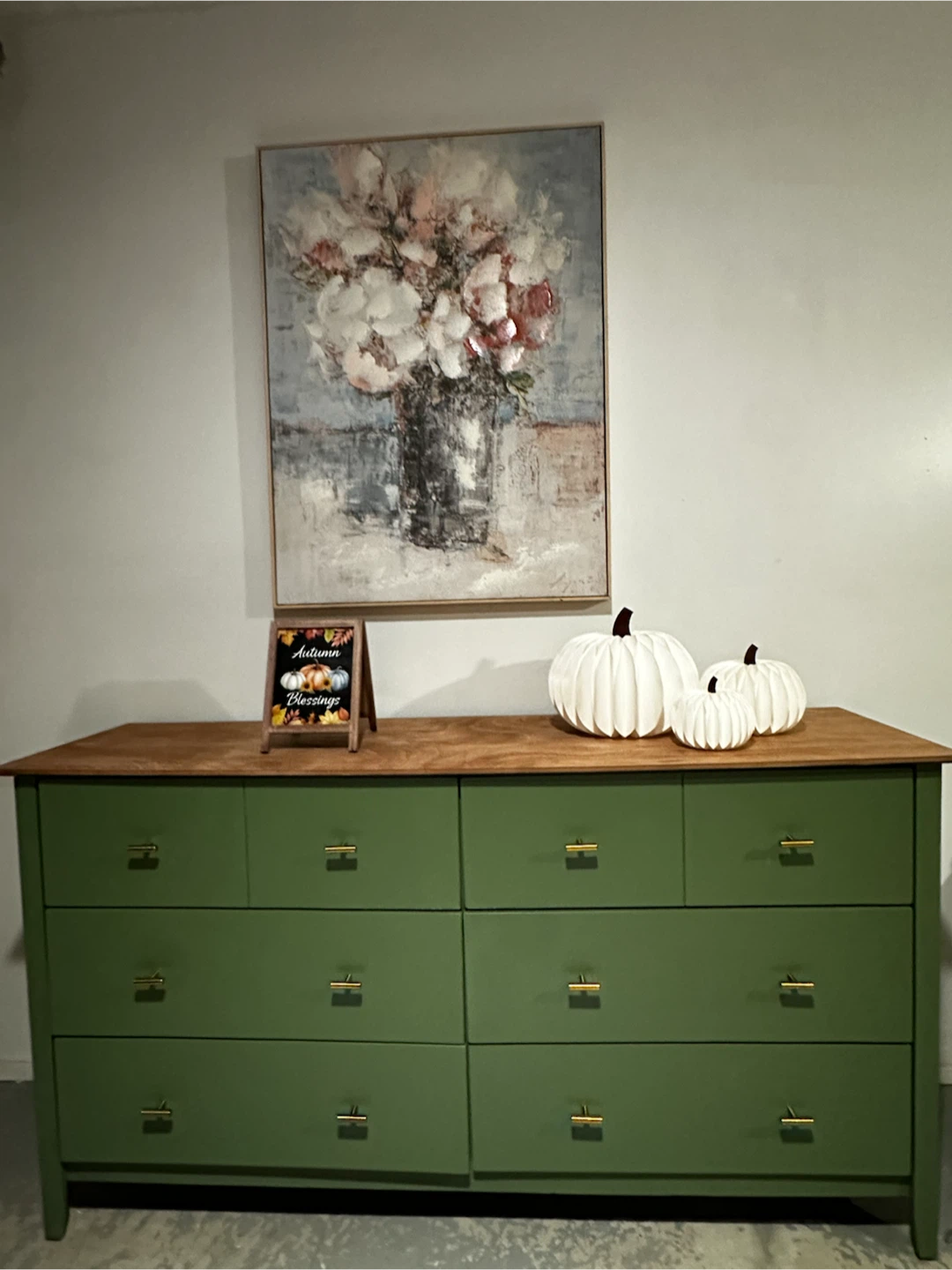 Green Eight-Drawer Dresser with Gold Handles - photo 4