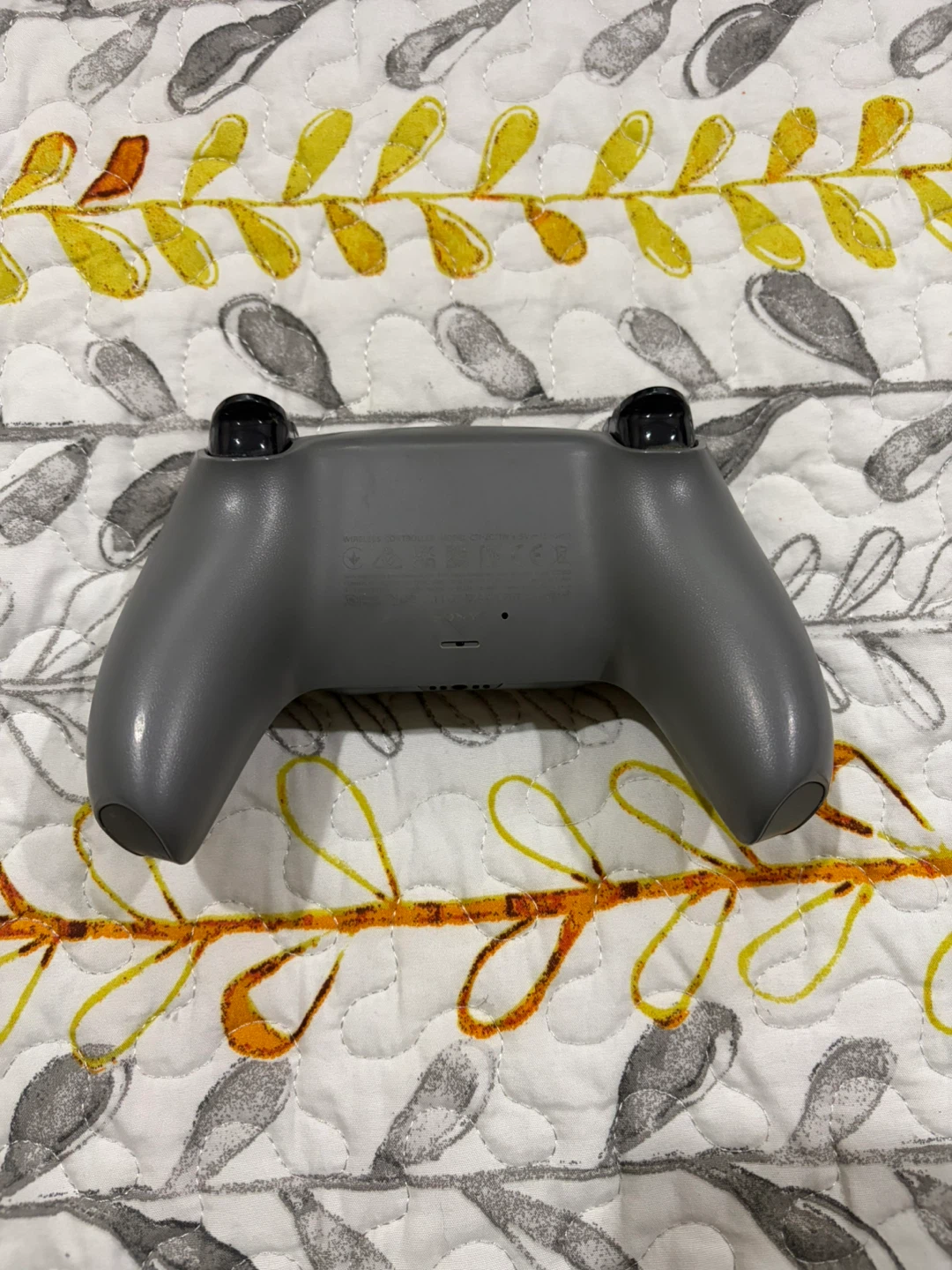 PlayStation 5 Console with LeBron James Edition Controller - photo 5