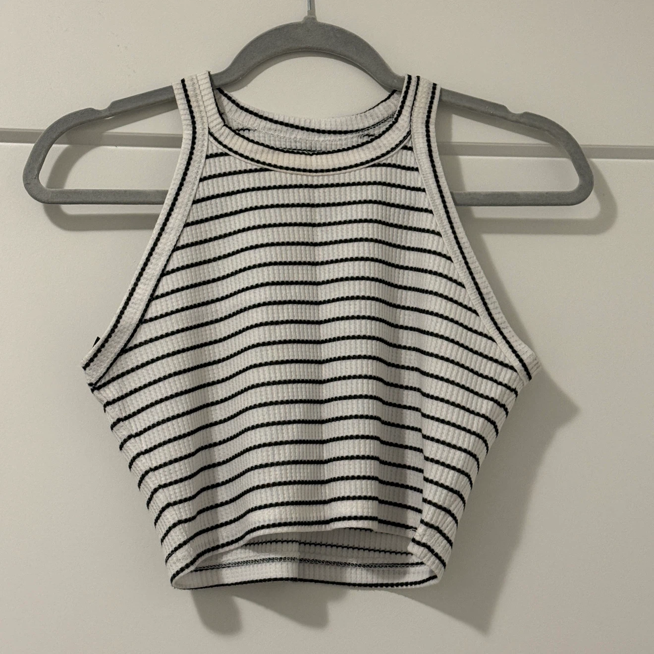 Forever 21  cropped tank top (size S)