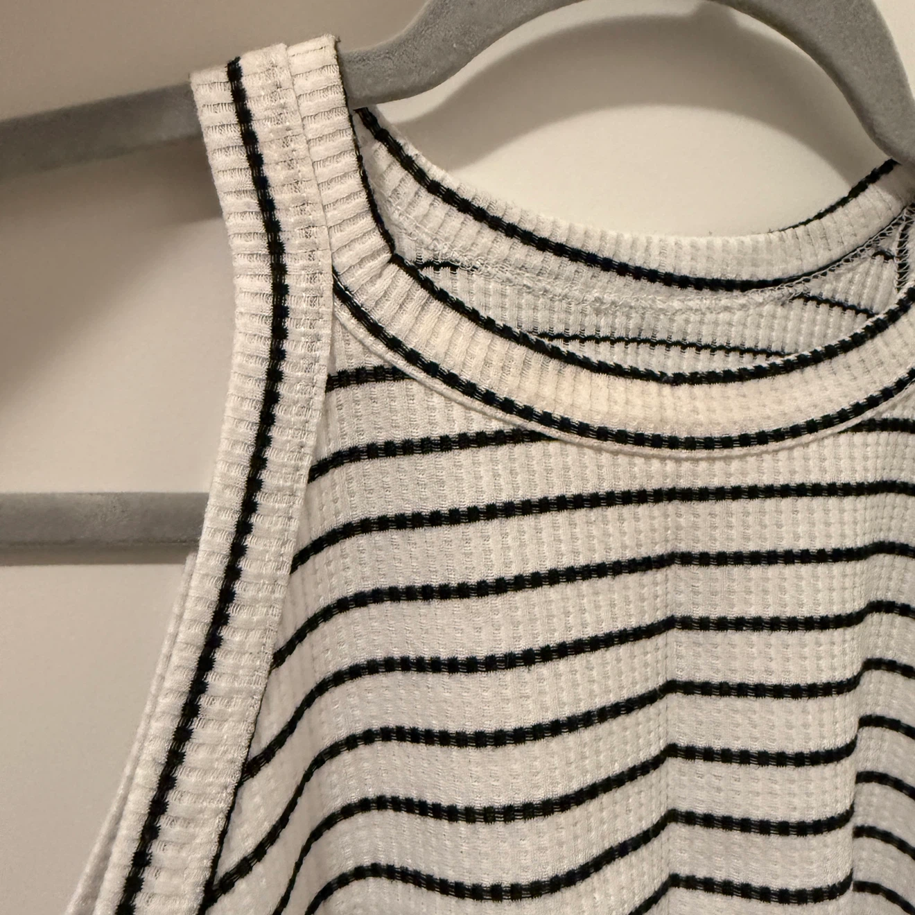 Forever 21  cropped tank top (size S) - photo 2