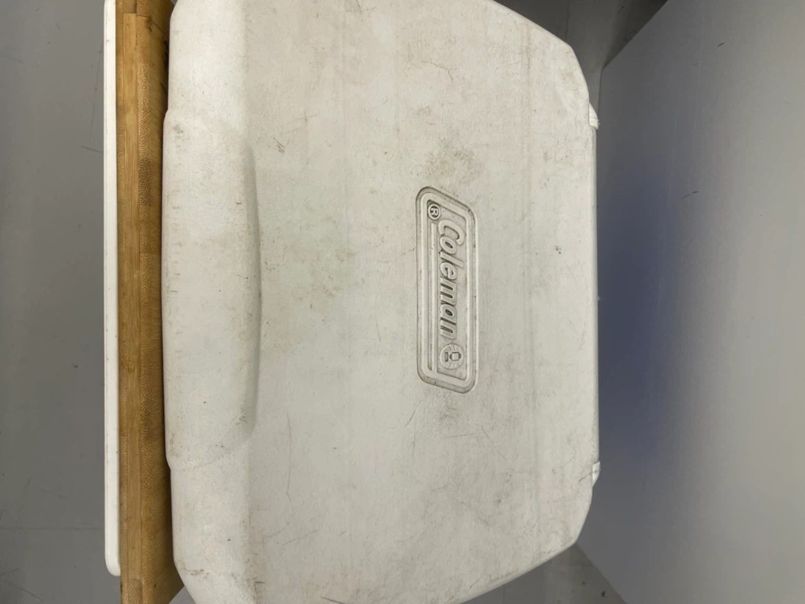 Coleman Cooler with Kitchen Tools - photo 2