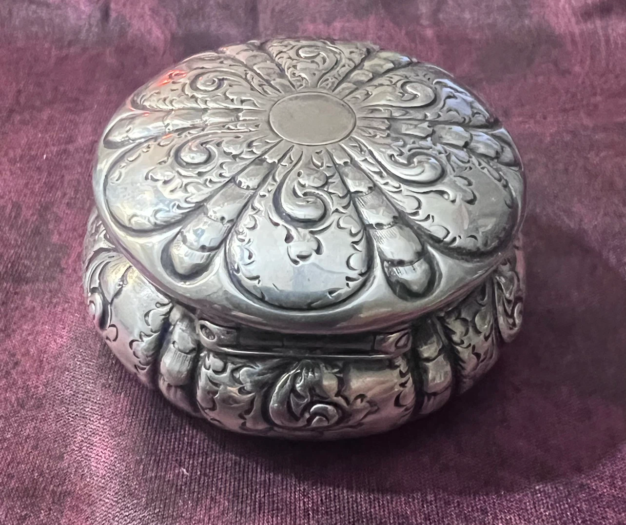 Antique Theodore B. Starr Sterling Repousse Box c1900 | 40.8g - photo 4