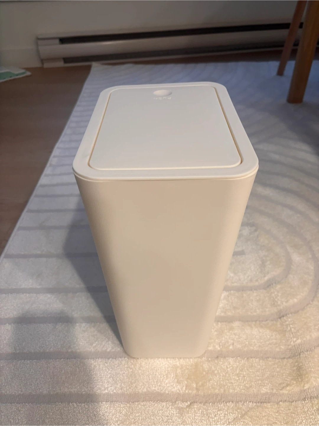 2.6 Gallon / 10L Trash Can with Lid