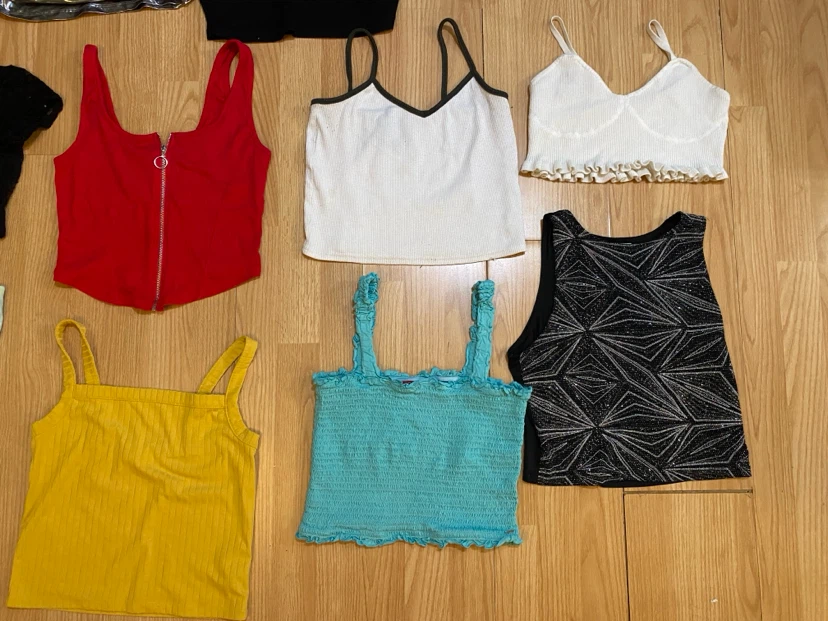 ❤️Assorted Women's Crop Top Bundle - photo 3