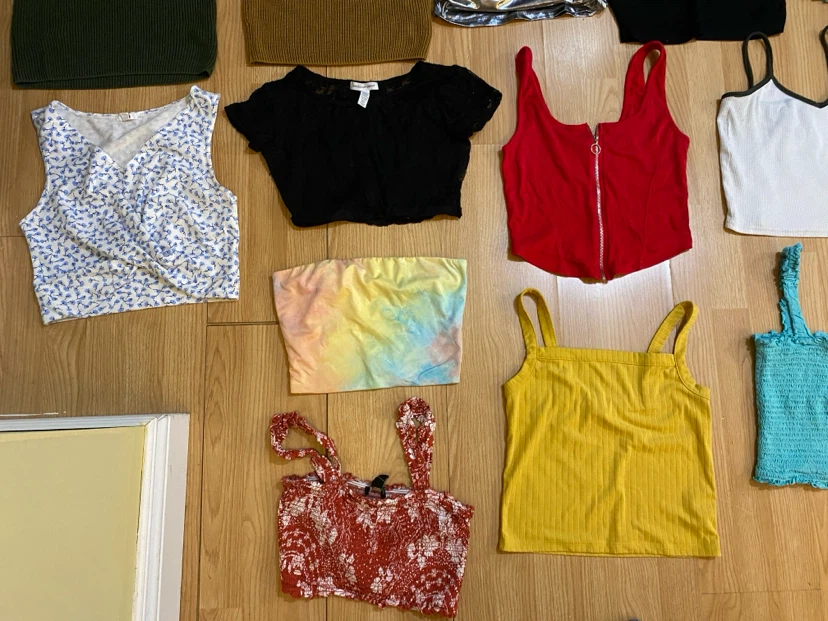❤️Assorted Women's Crop Top Bundle - photo 4