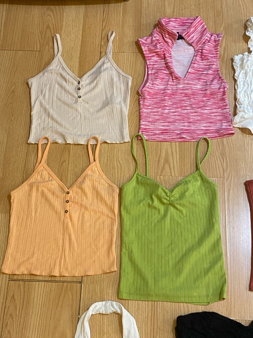 ❤️Assorted Women's Crop Top Bundle