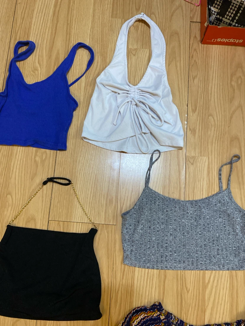❤️Assorted Women's Crop Tops and Tanks - photo 3