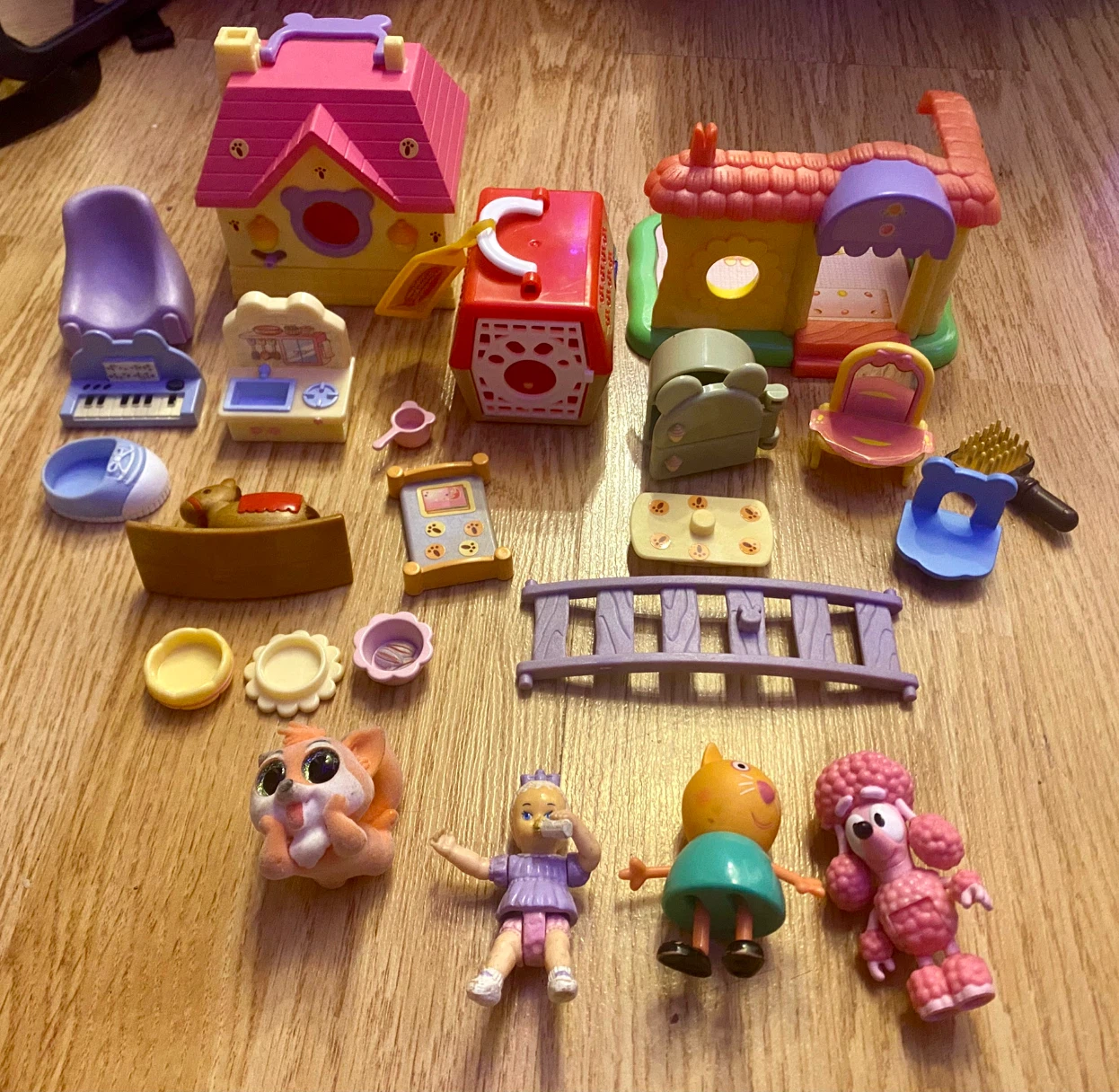 Vintage 2002 playset & accessories