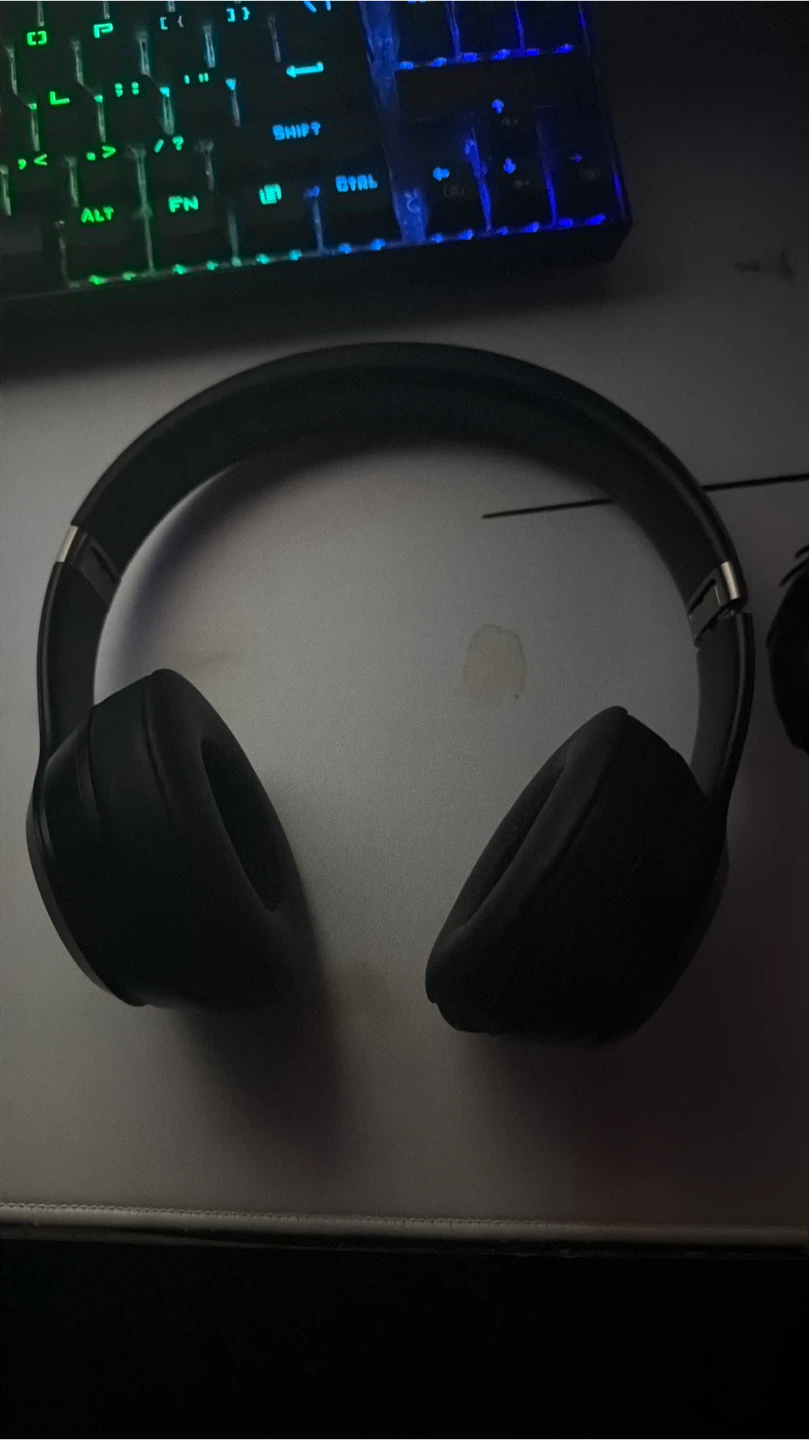 Beats Solo 4