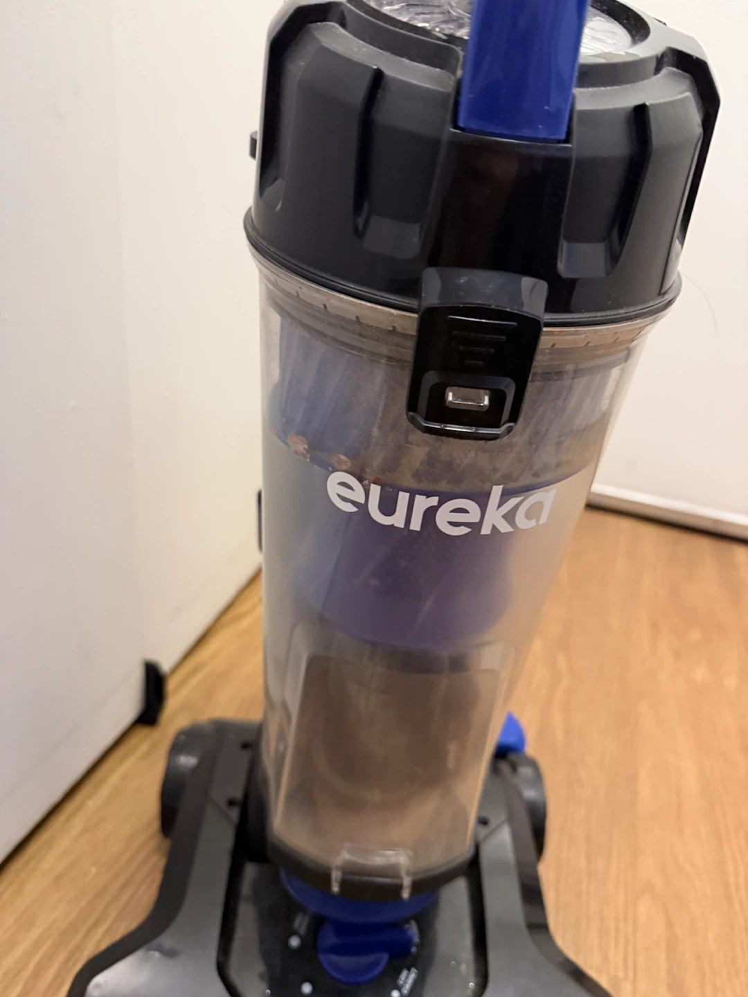 Selling a power vacuum cleaner - photo 3