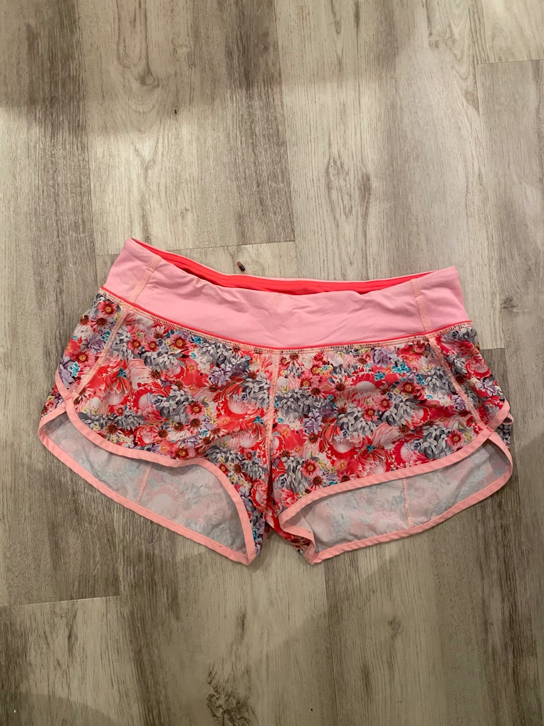 Lululemon Floral Athletic Shorts Running 6 Pink - photo 2