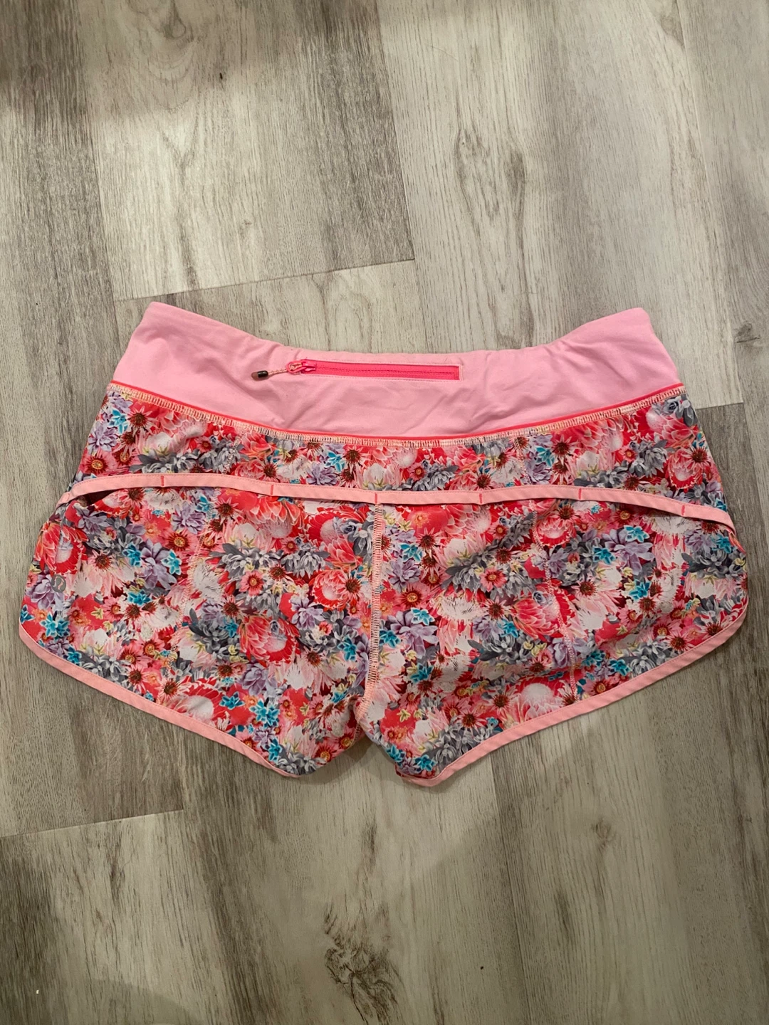 Lululemon Floral Athletic Shorts Running 6 Pink - photo 3