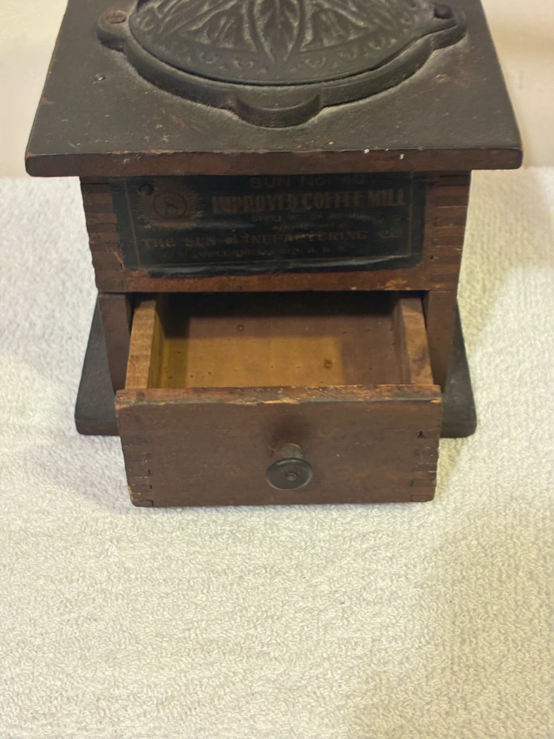 Antique  Sun No. 40 Improved Coffee Mill - photo 2