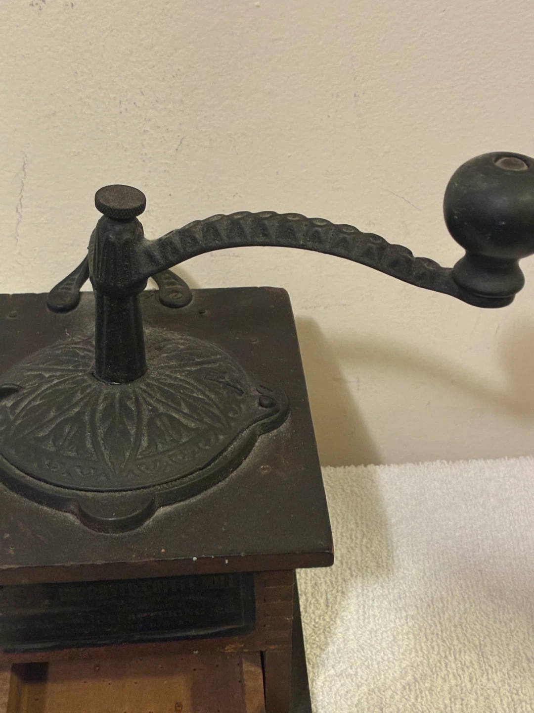 Antique  Sun No. 40 Improved Coffee Mill - photo 5