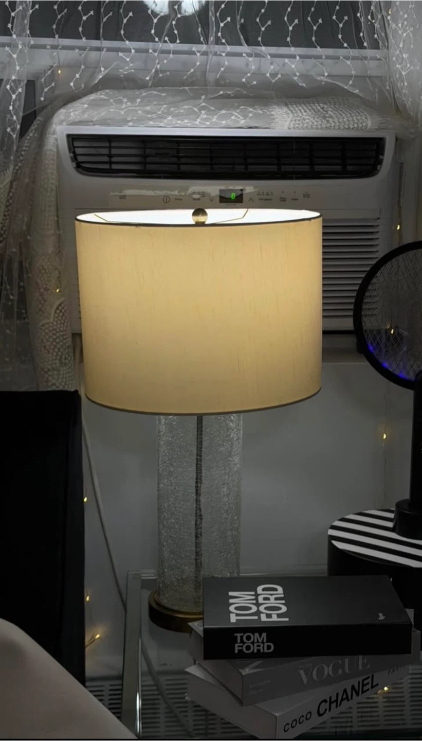 Table Lamp with Textured Glass Base - photo 5