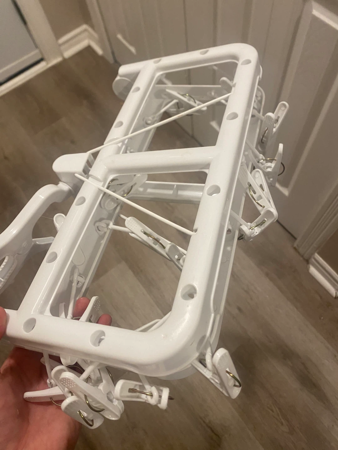 Multi-clip hanger - photo 3