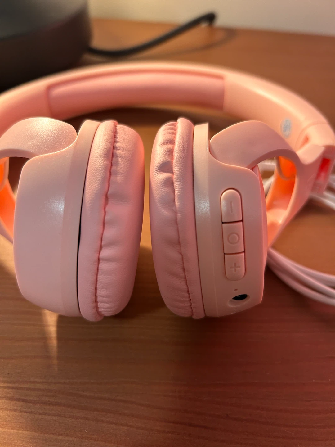 Wireless On-Ear Bluetooth Headphones + Charging Cable NO BRAND - photo 3