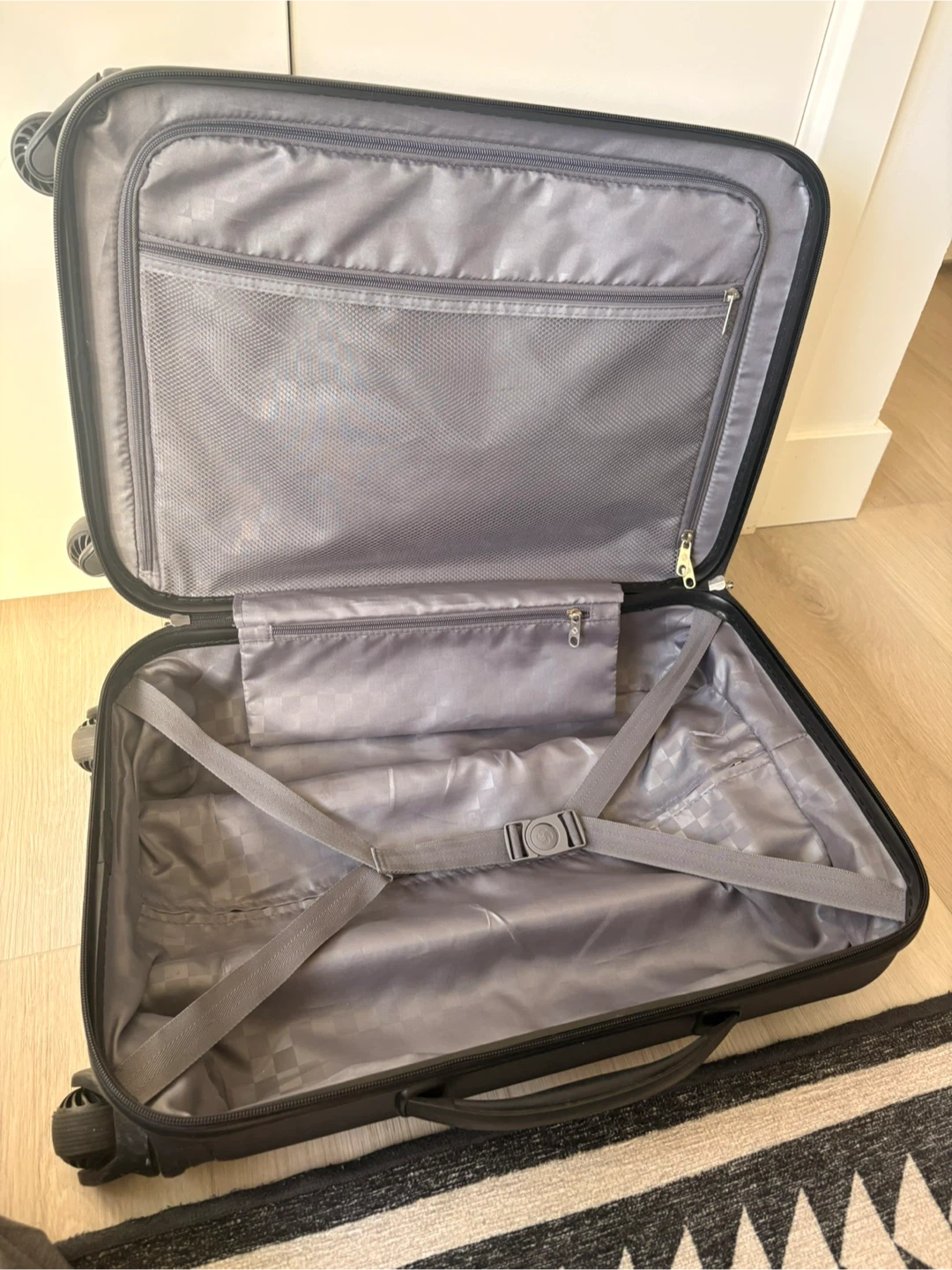 Samsonite Carry-On Hardside Spinner Luggage - photo 3