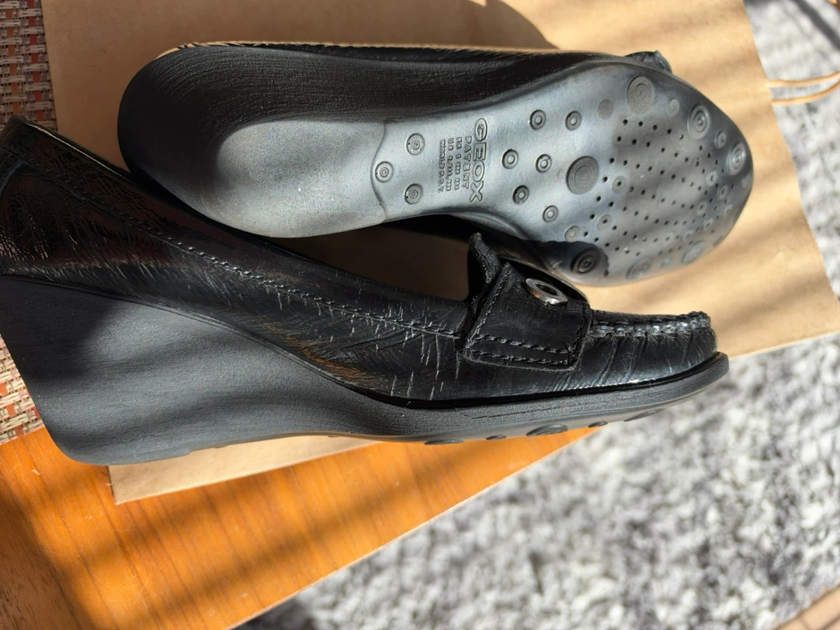GEOX Black Patent Leather Wedge Loafers - photo 4