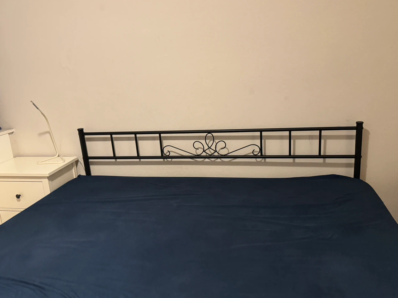Black Metal Queen Bed Frame with Mattress - photo 3