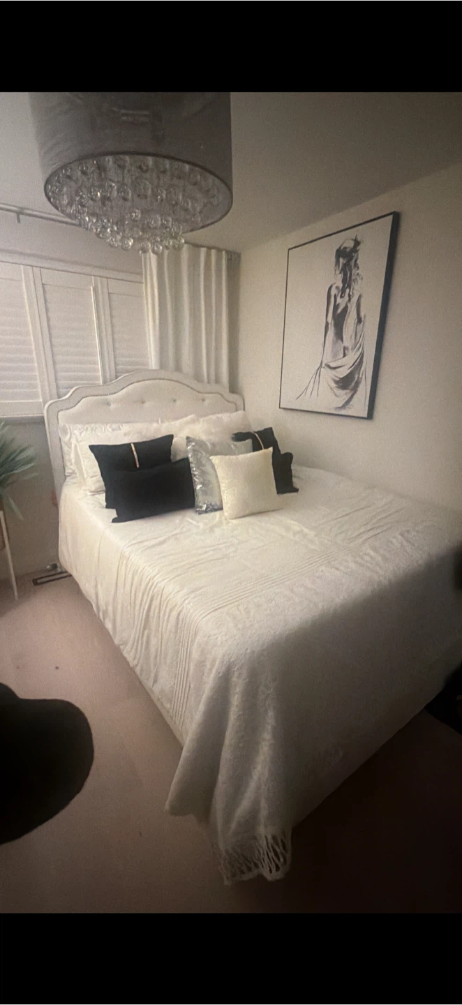 Queen bed