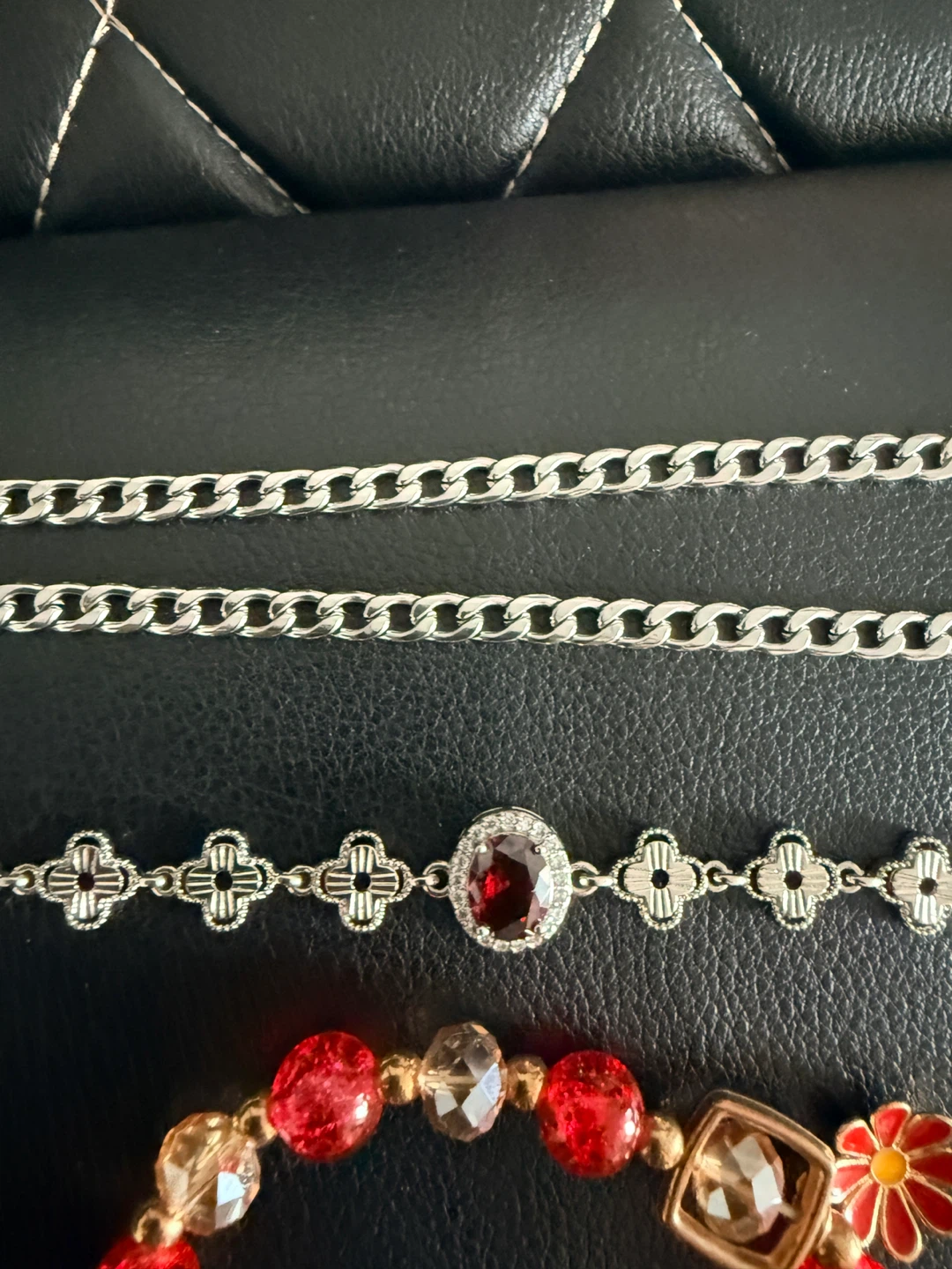 Set of Three Assorted Jewellery Pieces, brand new - photo 3