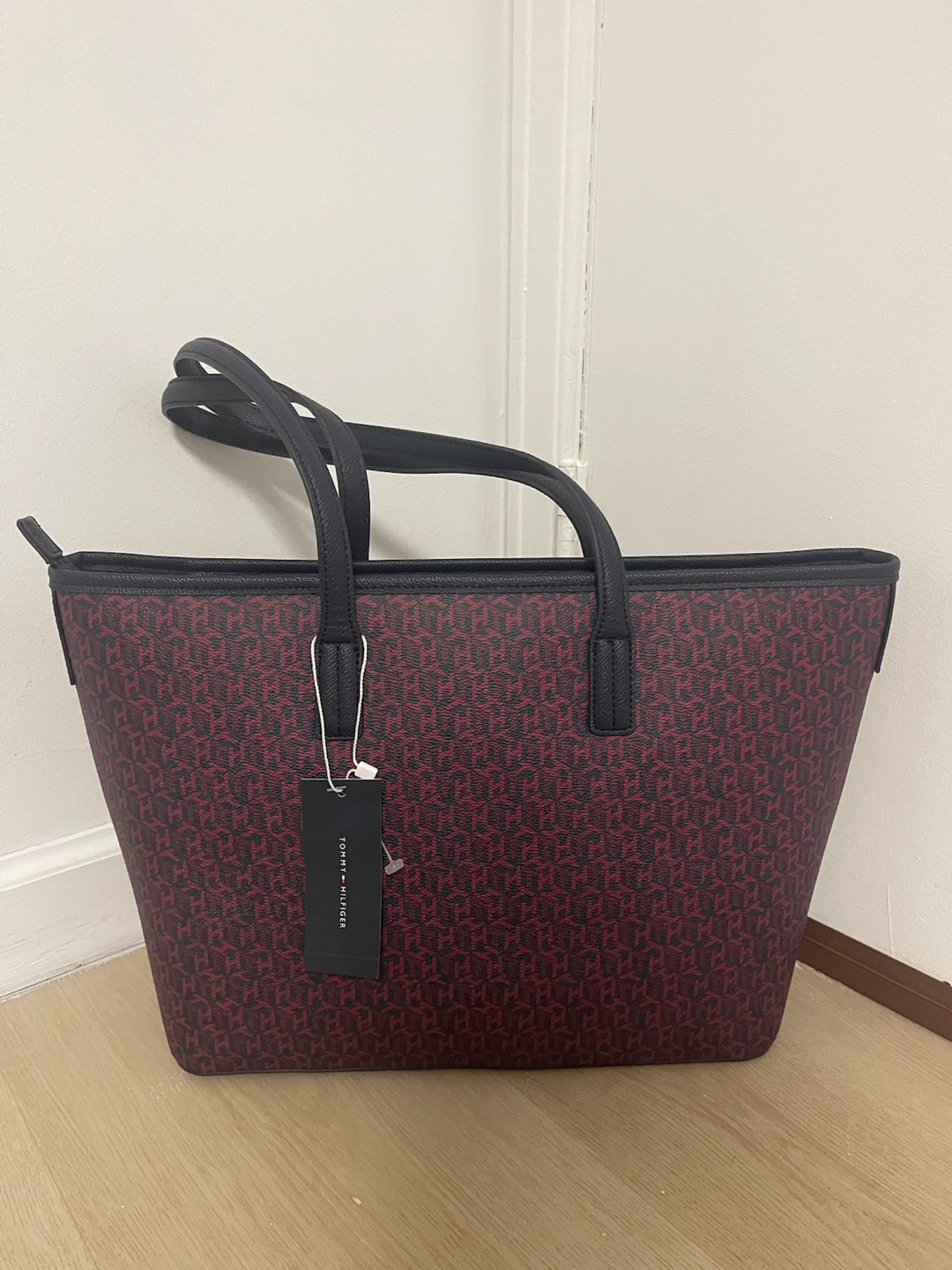 Tommy Hilfiger Monogram Tote Bag - photo 2