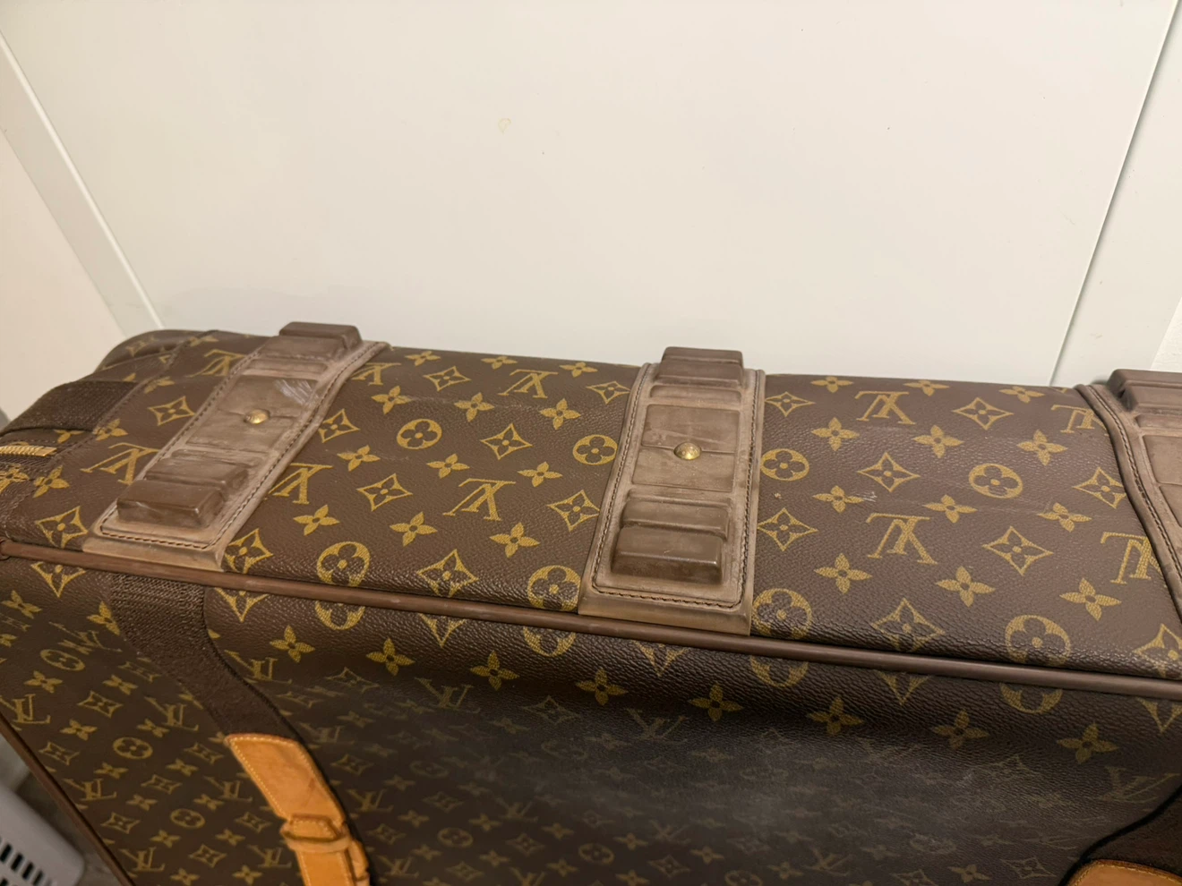 Louis Vuitton Monogram Alize 24 Heures Travel Bag - photo 3