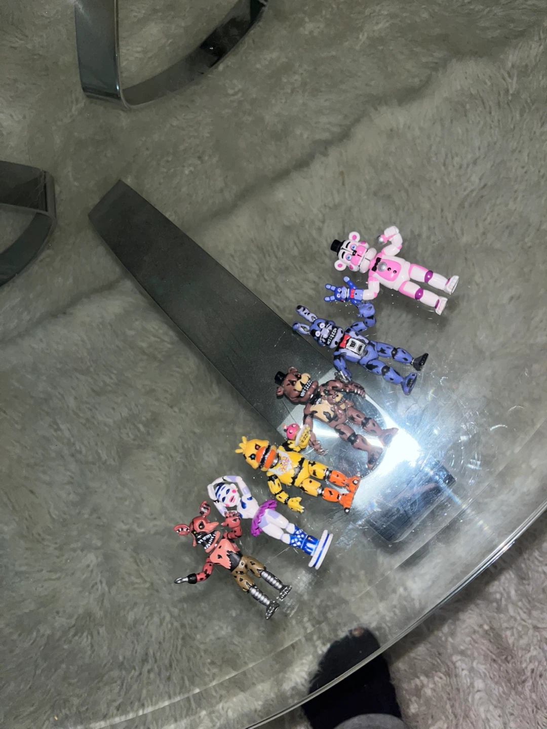 Five Nights at Freddy's Miniature Figure Set - photo 4