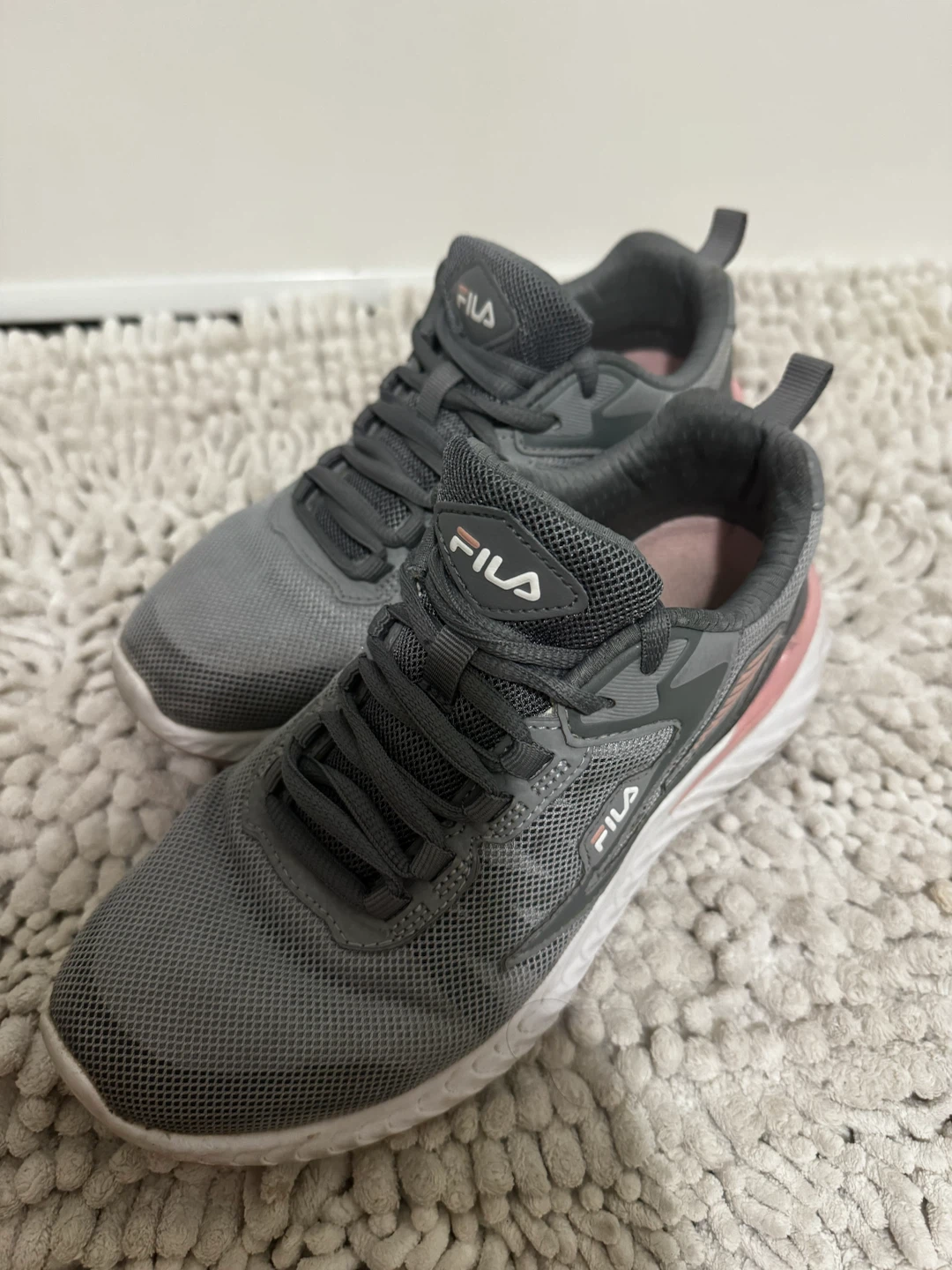 Fila Energized Running Shoes - Size 7 - photo 2