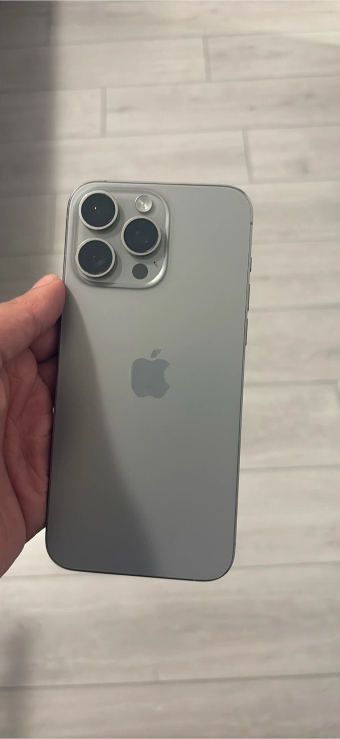 I'm buying broken phones text if you got any