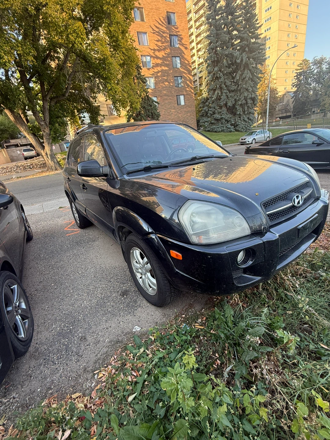Black Hyundai Tucson SUV - photo 3