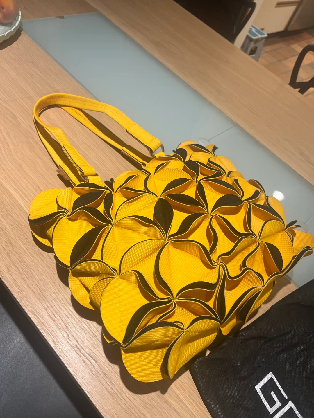 Very unique Geometric Pattern Yellow and Black Tote Bag - photo 3