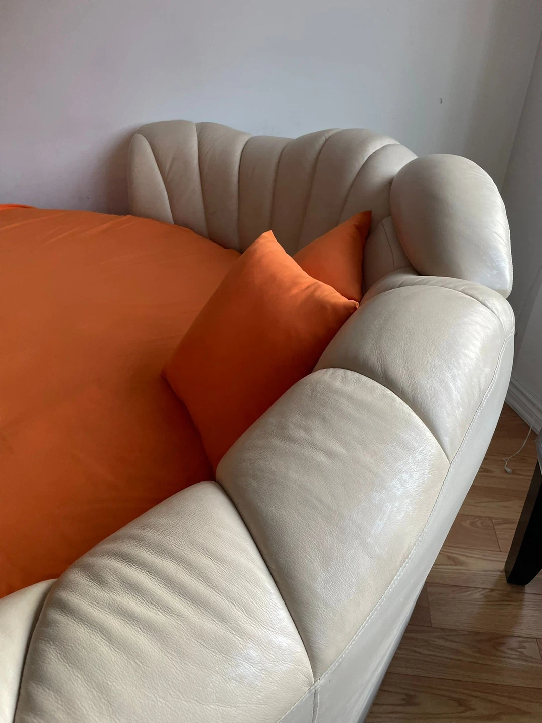 Round Bed with built-in Speakers - photo 4