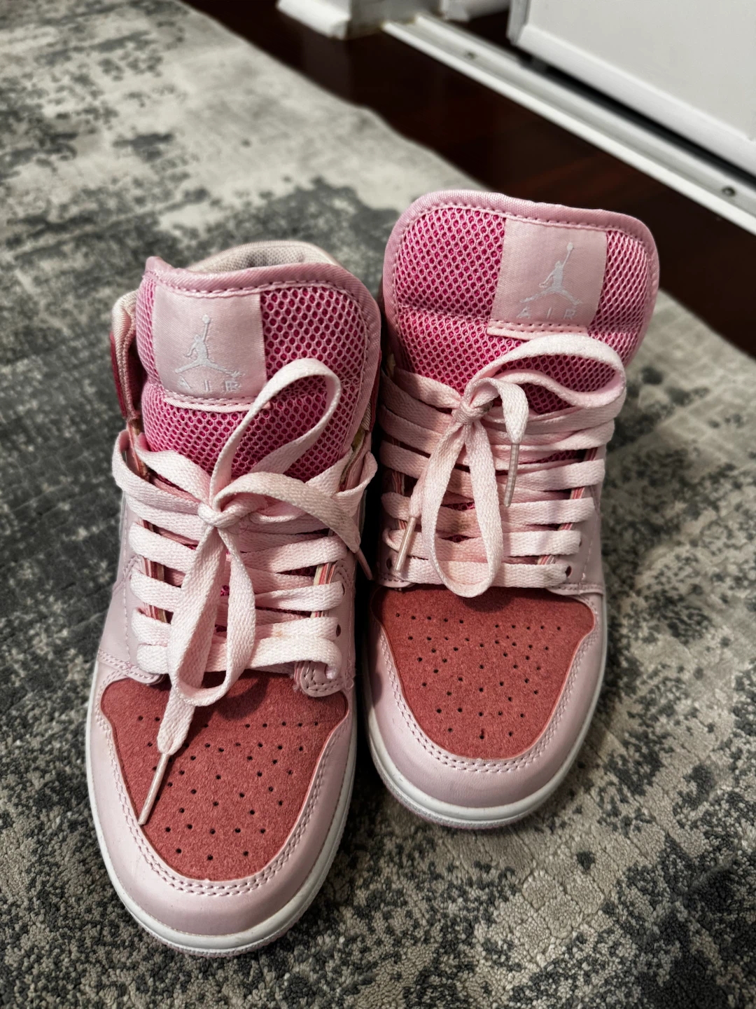 Nike Air Jordan 1 Mid Pink Sneakers US 5.5 - photo 4