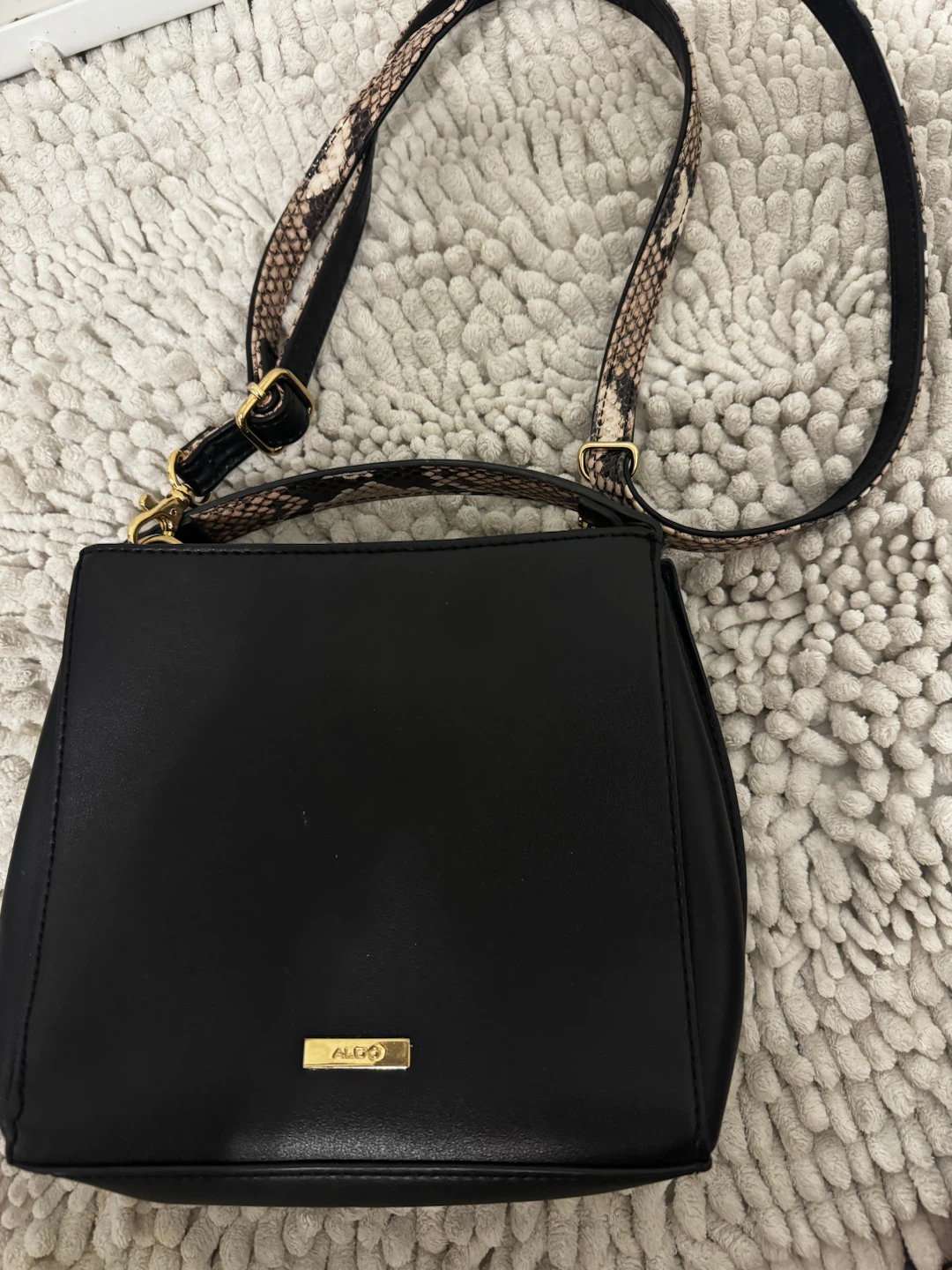 ALDO black handbag with snake print details - photo 2