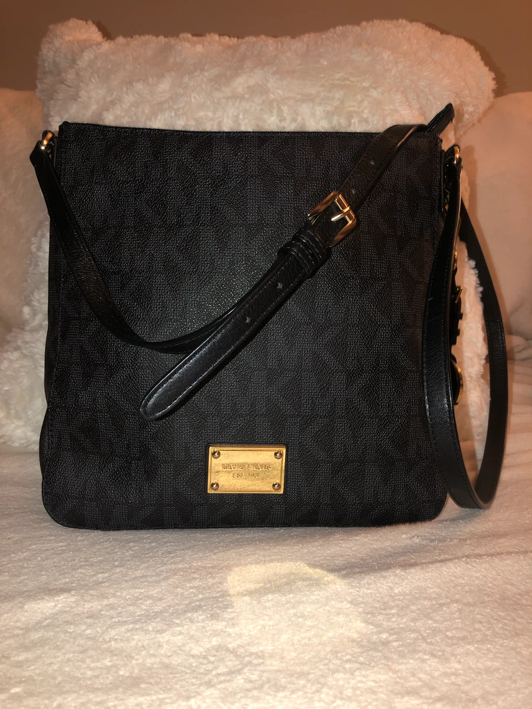 Authentic Michael Kors Black Logo Crossbody Bag New