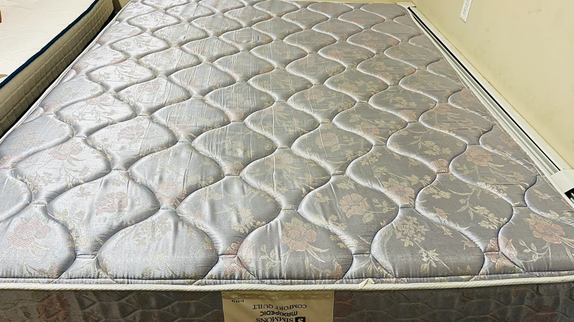 Simmons Maxipedic Comfort Quilt Mattress