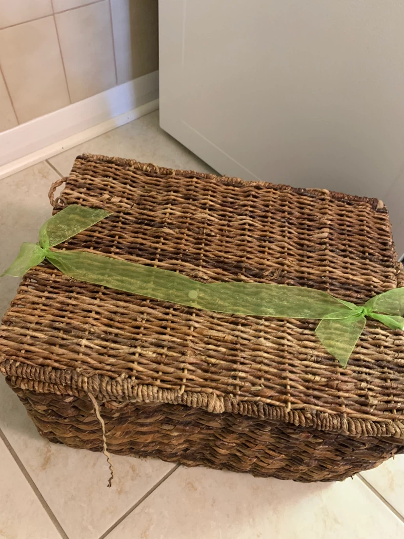 Spiegelau Wine Glasses in Wicker Basket