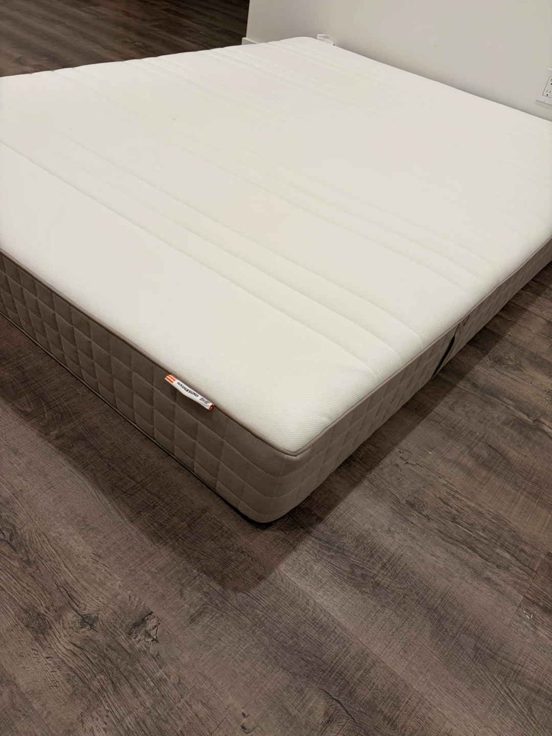 IKEA Queen mattress HAUGESUND - photo 2