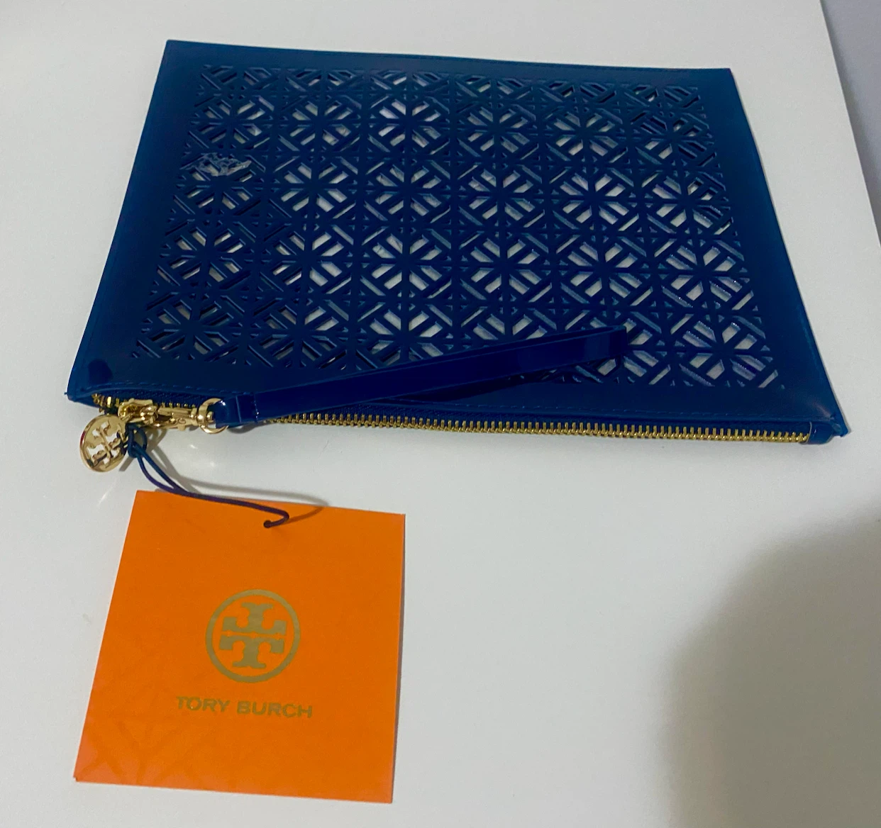 Tory Burch navy cut-out pouch - photo 2
