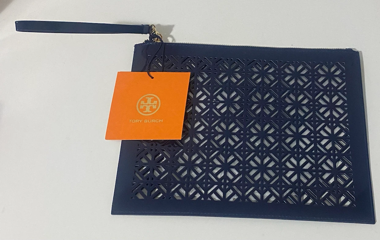 Tory Burch navy cut-out pouch - photo 3