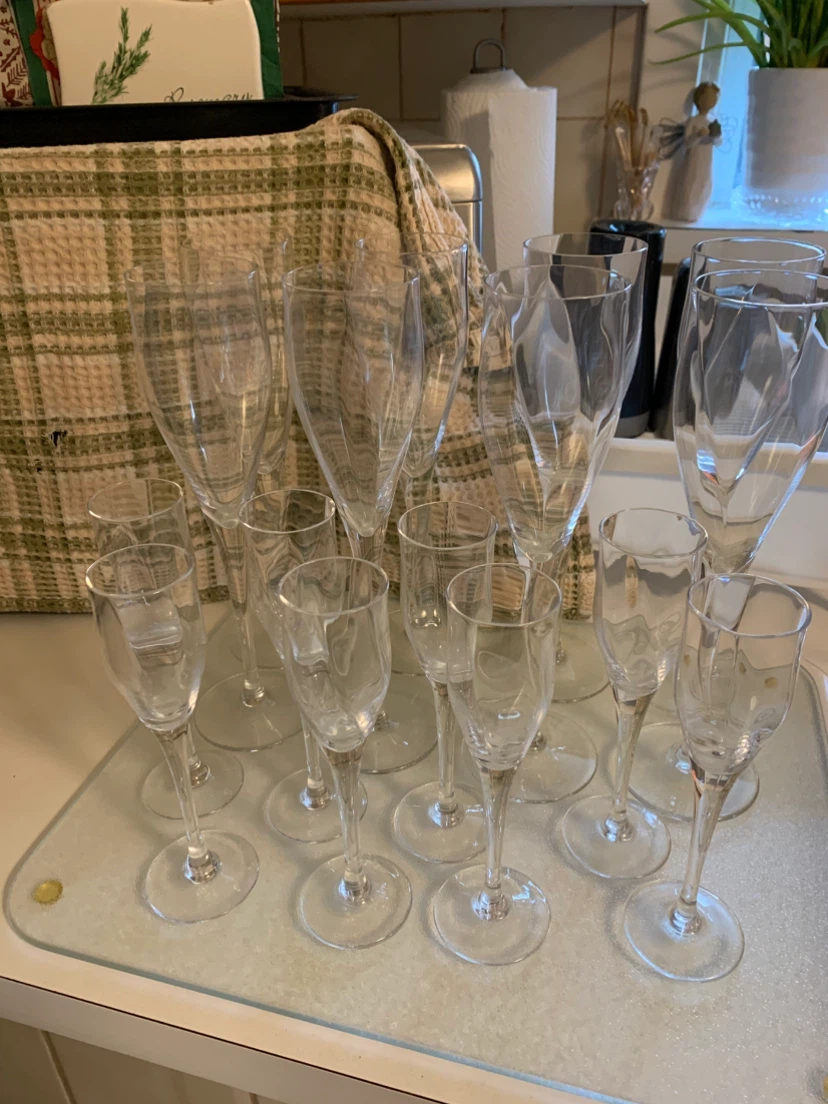 Clear Glass Stemware set